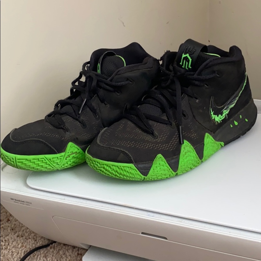 Kyrie 4